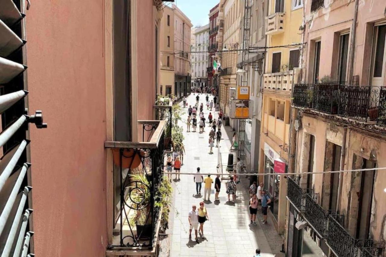 Appartamento Cagliari Centro Con Vista Sul Porto Екстер'єр фото
