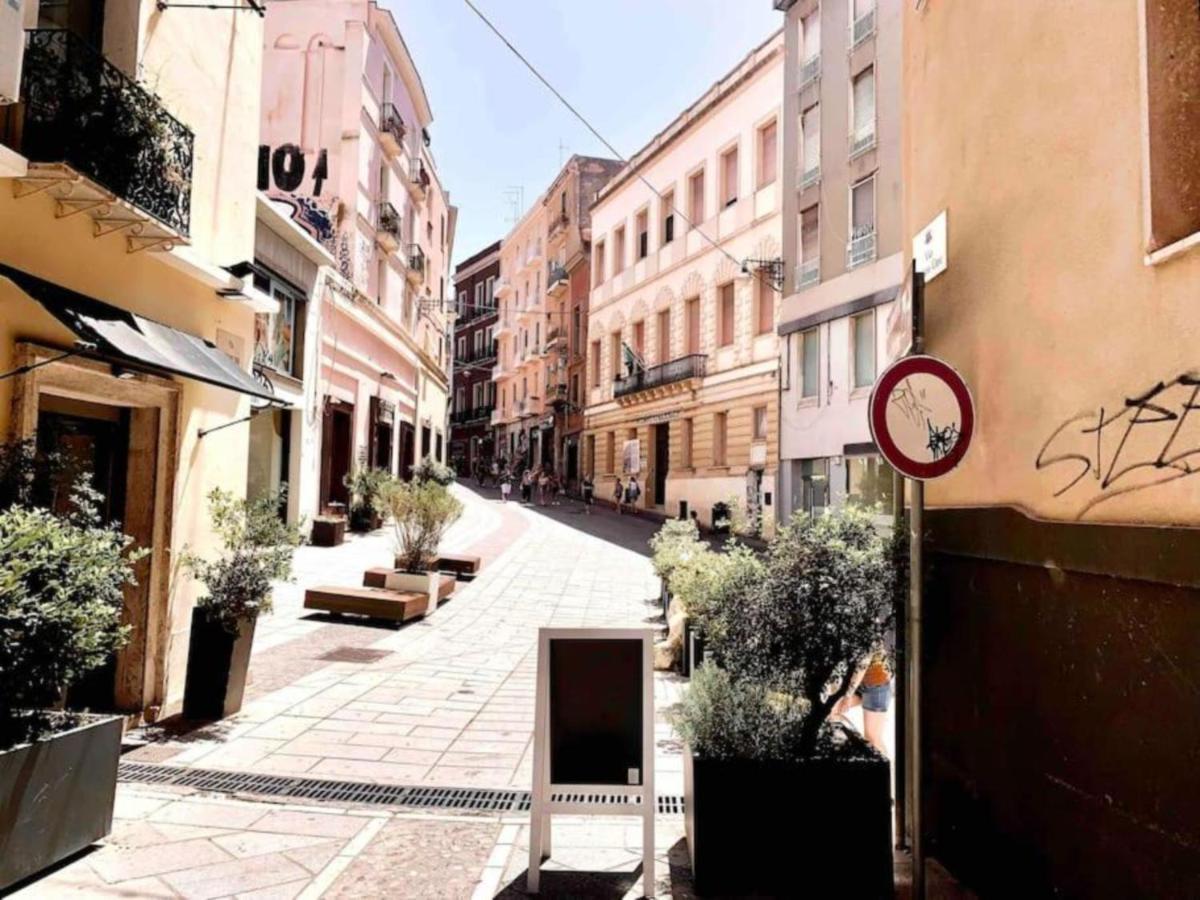 Appartamento Cagliari Centro Con Vista Sul Porto Екстер'єр фото